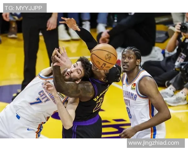 2010年NBA季后赛雷霆与湖人第二场激战回顾与精彩瞬间分析